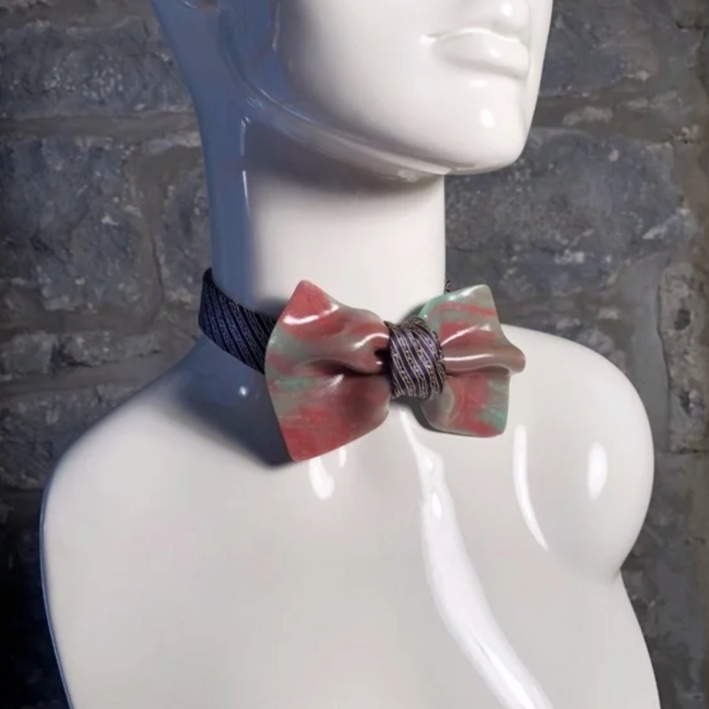 Guillotine Sculpted Bow Tie: Tasha